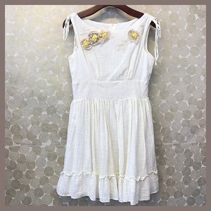 Nick & Mo Flower Appliqué Dress